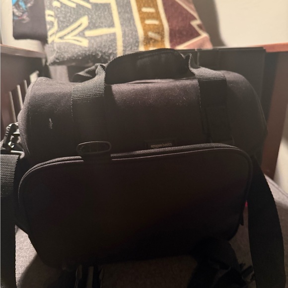 Canon EOS R6 Mark II Camera - Picture 7 of 9